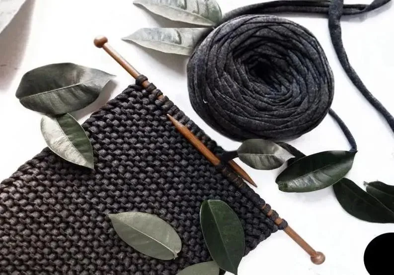  5 советов для начинающих по вязанию черной или темной пряжей 