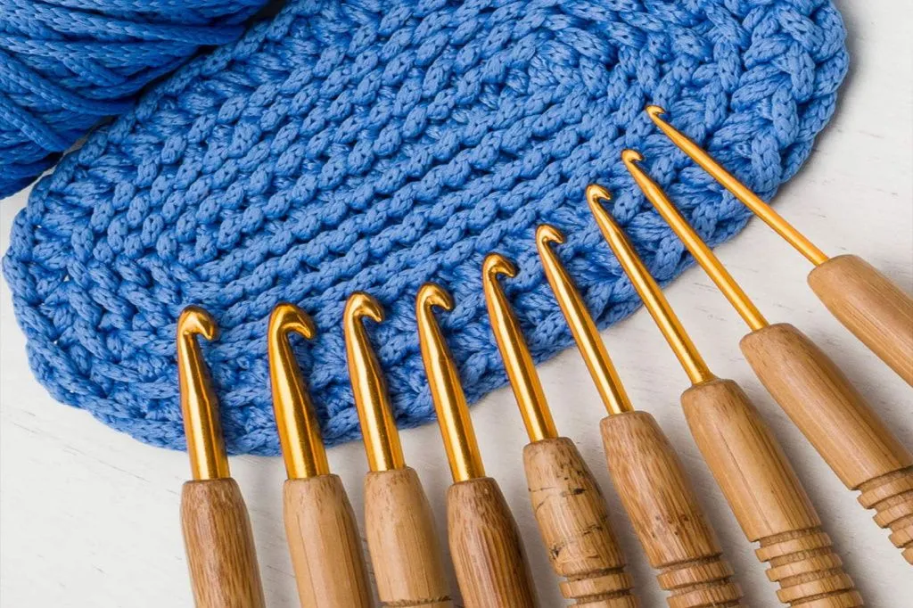 крючки-ДЛЯ-ВЯЗАНИЯ-с-бамбуковой-ручкой.jpg