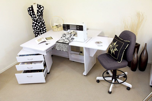 Стол раскладной для швейной машины с раскройным местом QUILTERS VISION, белый. Арт TLM.Q-W001T